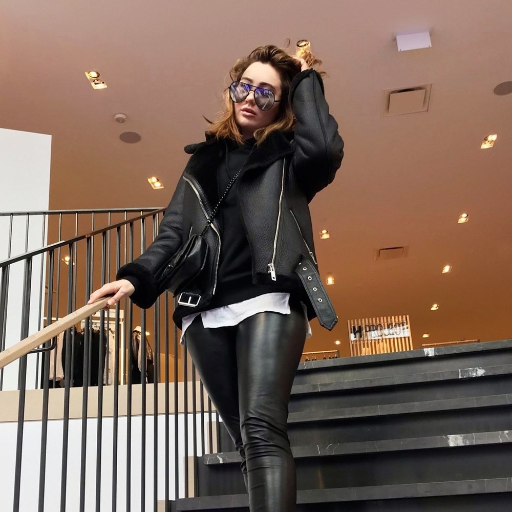 Meet your Posher, Danielle